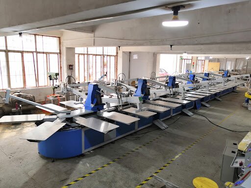 Automatic 12-colour printing machine with 46 pallets